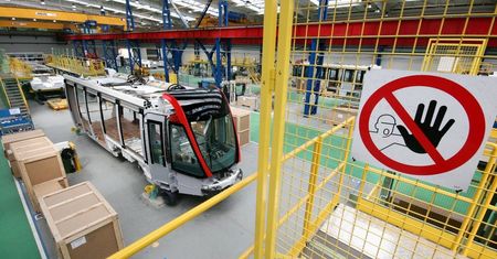Pierwszy pociąg metra dla Rijadu opuścił Alstom w Chorzowie