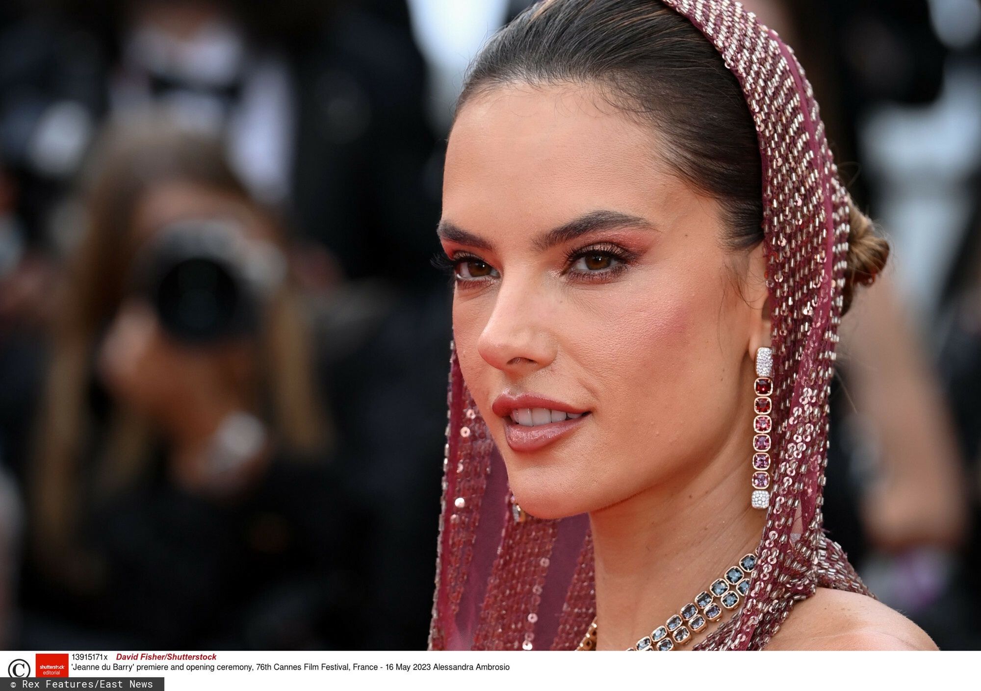 Alessandra Ambrosio podczas festiwalu w Cannes 2023