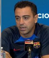 Neymar wprasza się do Barcelony. Xavi natychmiast zabrał głos