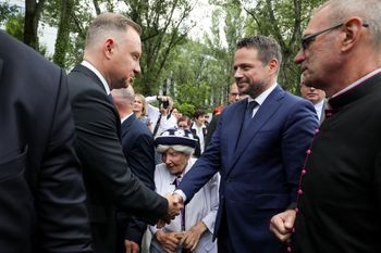 Duda zaskoczył. "Zna" i "lubi" Trzaskowskiego