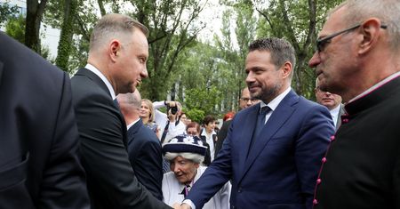 Duda zaskoczył. "Zna" i "lubi" Trzaskowskiego