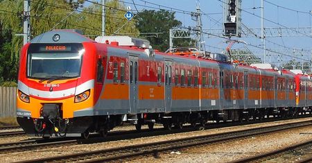 Kuriozalna sytuacja na kolei. "Maszyniście skończył się czas pracy"