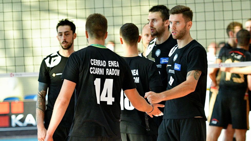 WP SportoweFakty / Paweł Piotrowski / Na zdjęciu: siatkarze Cerrad Enea Czarni Radom