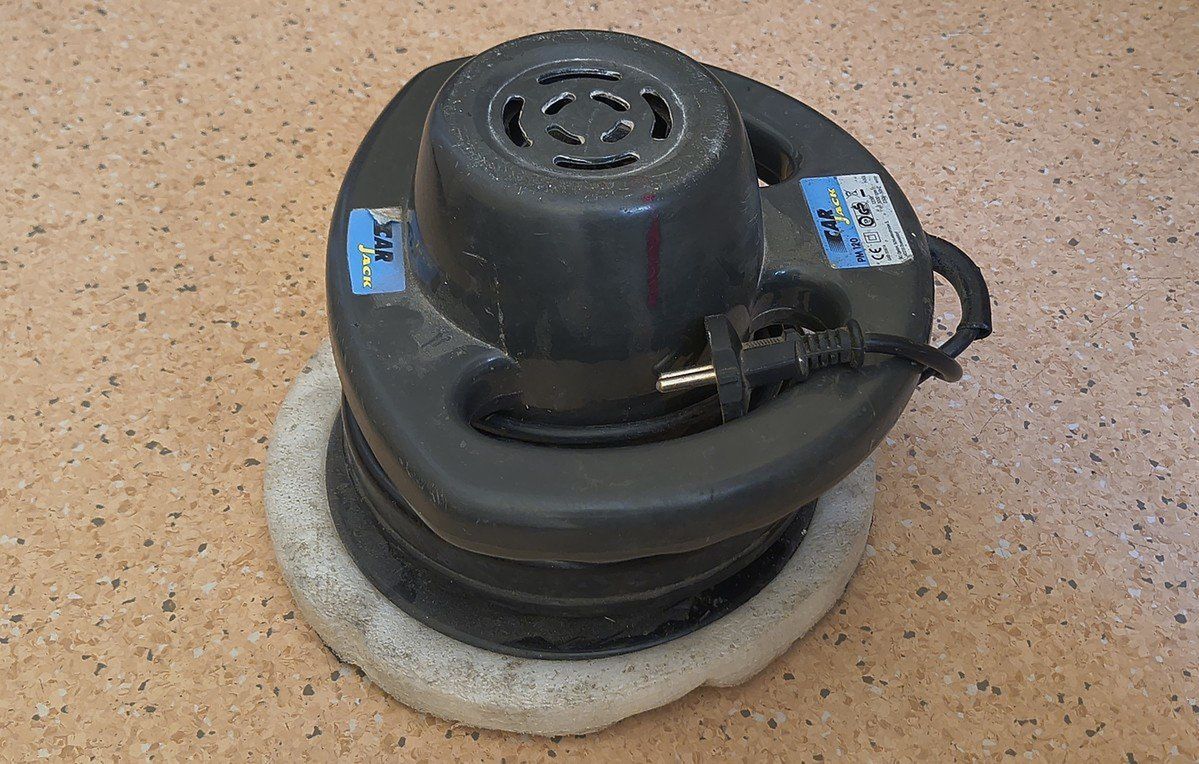 elektronarzędzia odzyskane przez koszalińskich policjantów