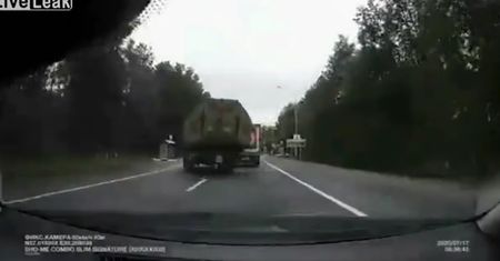 Śmierć na drodze. Wypadek wojskowego konwoju