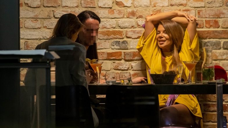 Edyta Górniak imprezuje wieczorową porą ze znajomymi