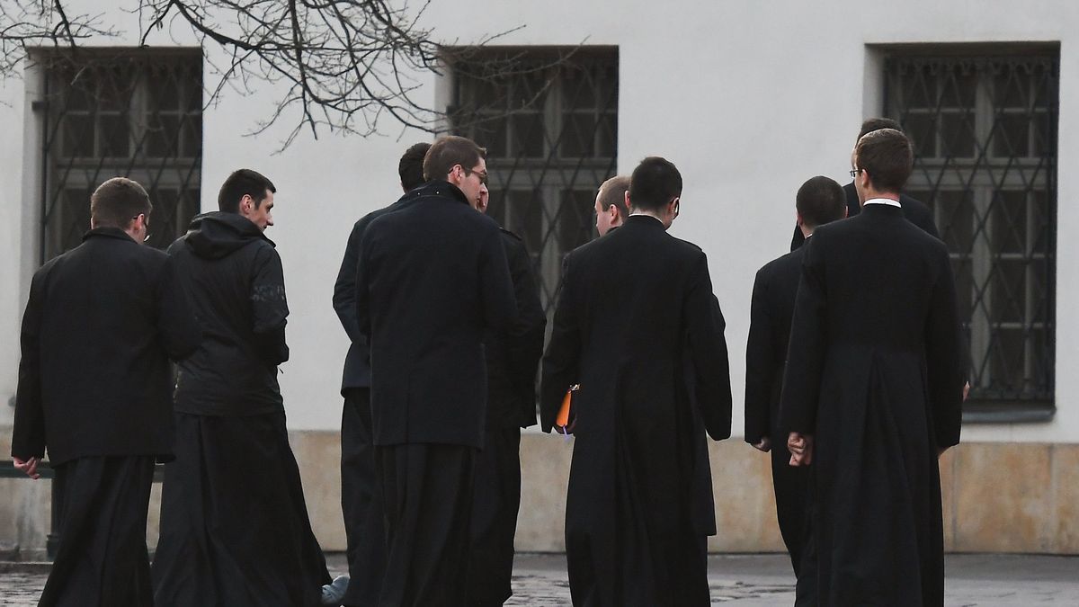 Klerycy - zdjęcie ilustracyjne