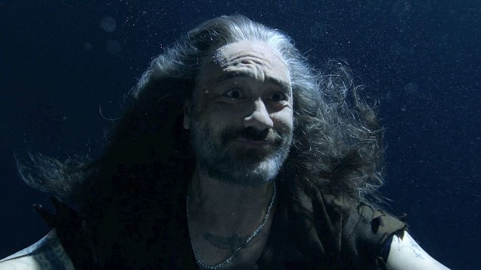 Taika Waititi, aktor i reżyser, grał jedną z głównych ról w "Nasza bandera znaczy śmierć"
