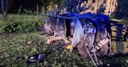 Wypadek w Krakowie. Nie żyje 16-latek. Dwie osoby wypadły z auta