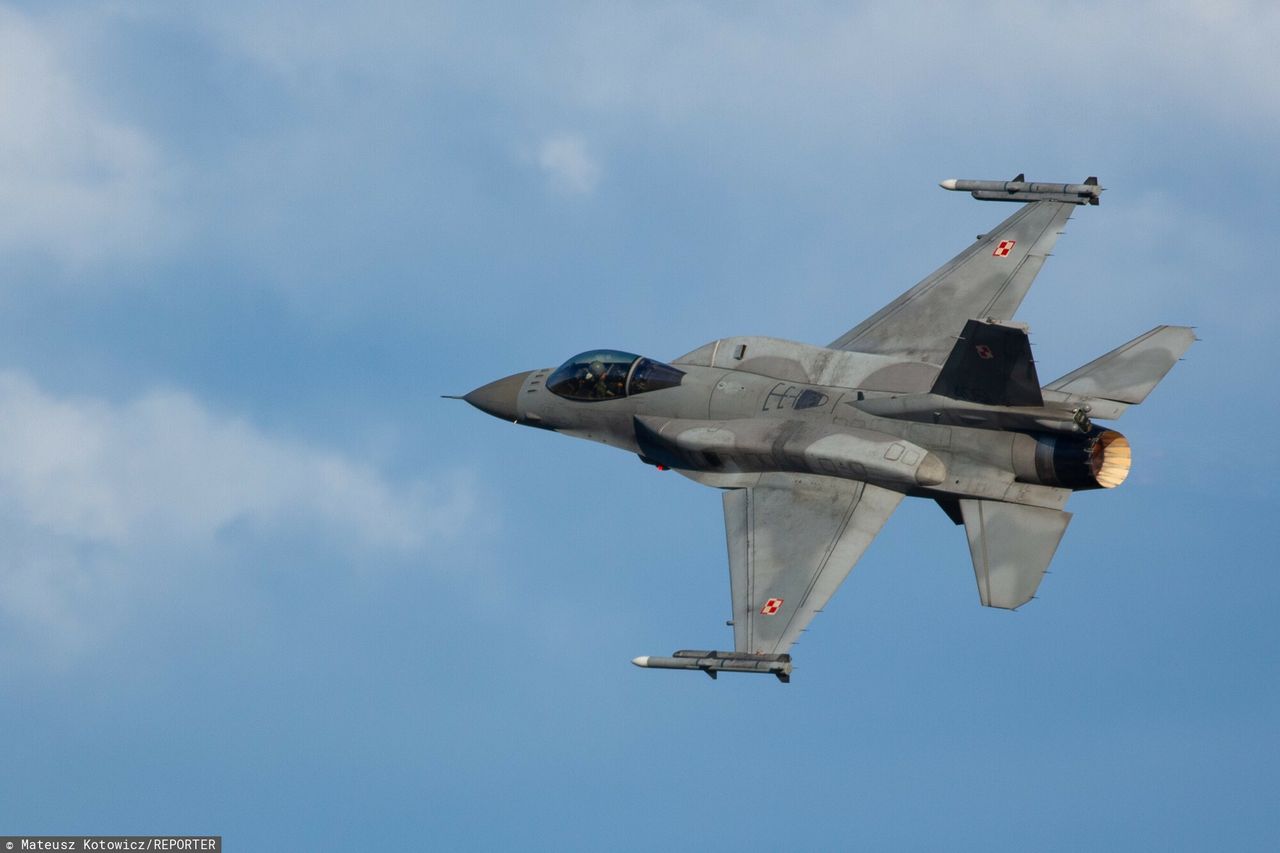 Polskie F-16