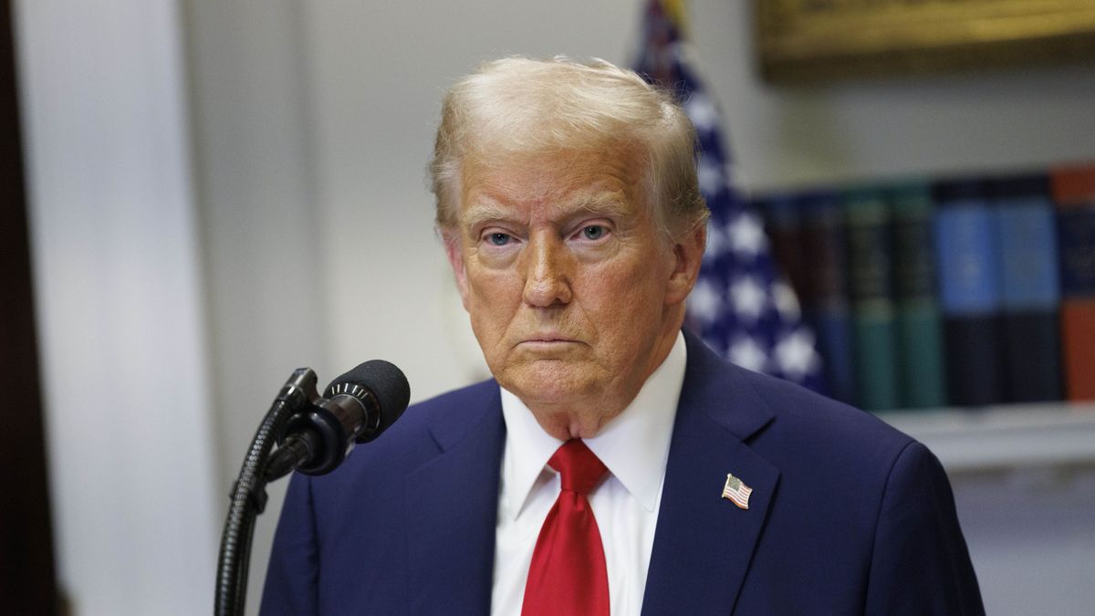 Trump wzywa Putina do zakończenia wojny. Grozi mu cłami, podatkami i sankcjami