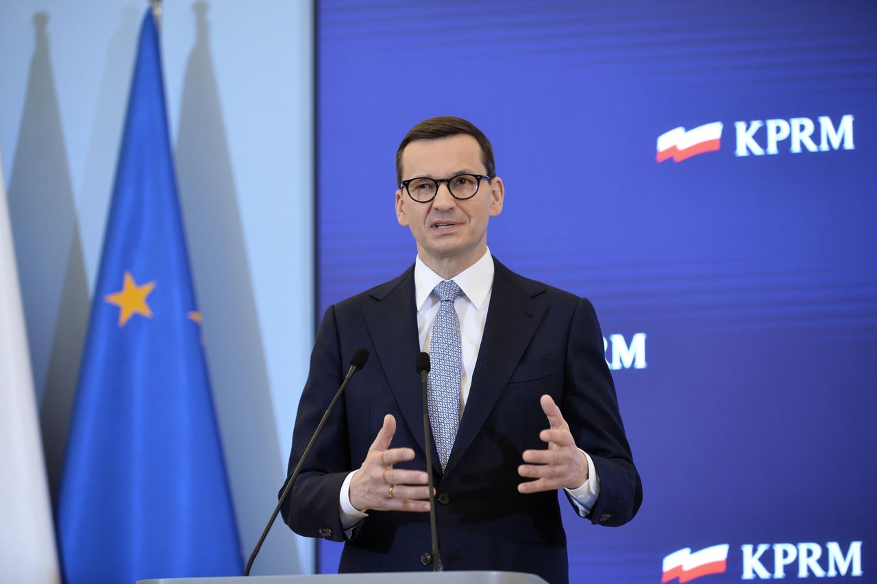 WP: Poszukiwania kozła ofiarnego po chaosie przy Polskim Ładzie. Premier broni ministrów