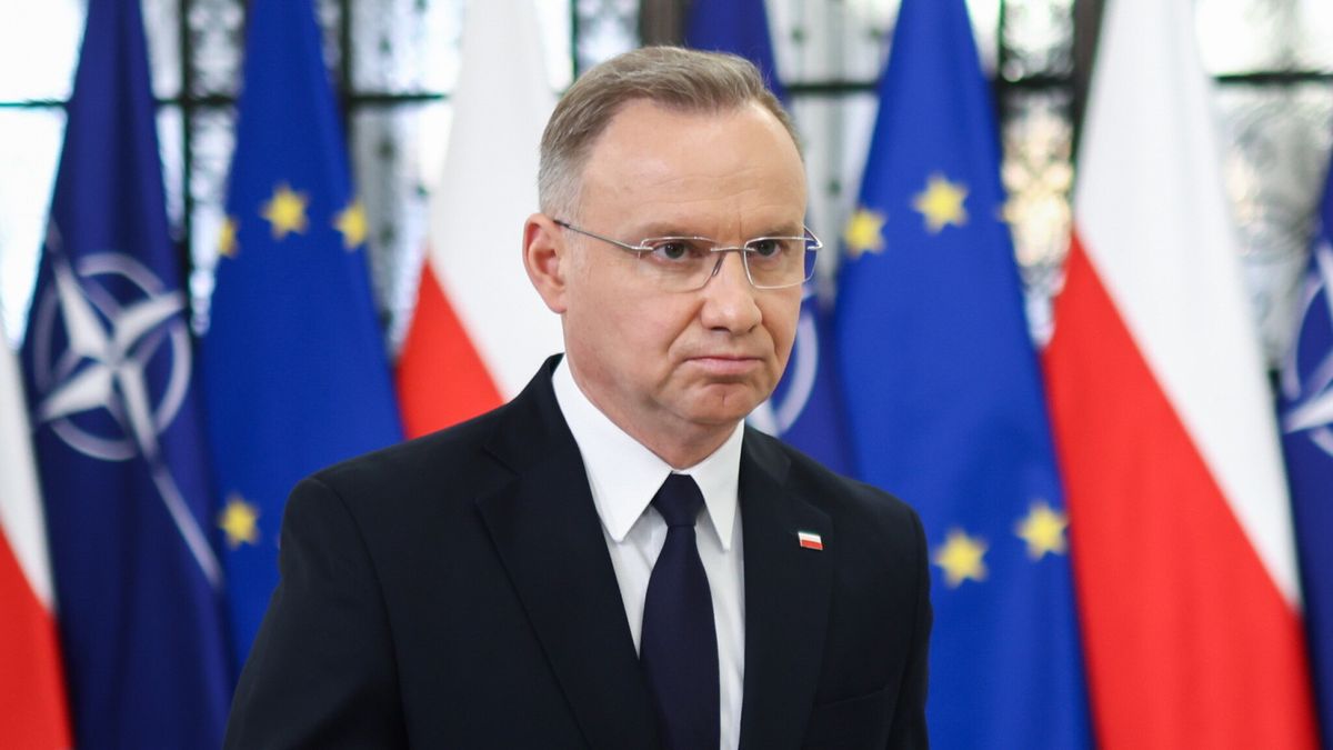 Andrzej Duda
Warszawa, 23.04.2025. Prezydent RP Andrzej Duda podczas wyst�pienia w Sejmie w Warszawie, 23 bm. W pierwszym dniu posiedzenia pos�owie wys�uchali informacji ministra spraw zagranicznych Rados�awa Sikorskiego o zadaniach polskiej polityki zagranicznej w 2025 r (jm) PAP/Leszek Szyma�ski
Leszek Szyma�ski
napis, obrady, plenarna, polityk polityka, posiedzenie, pos�owie, sala, Sejm
