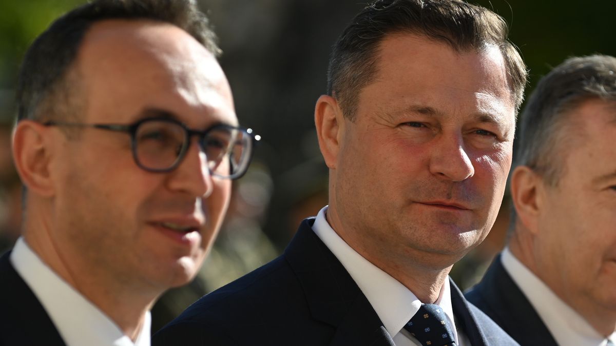 PRAGUE, CZECH REPUBLIC - 2024/10/09: Polish Minister of Development and Technology Krzysztof Paszyk (C) is seen prior to the intergovernmental meeting of governments of Czech Republic and Poland. Czech and Polish governments, led by prime ministers Petr Fiala and Donald Tusk, discuss cross-border cooperation, energy security cooperation in the field of nuclear energy, construction of transport infrastructure, migration and help for Ukraine. (Photo by Tomas Tkacik/SOPA Images/LightRocket via Getty Images)