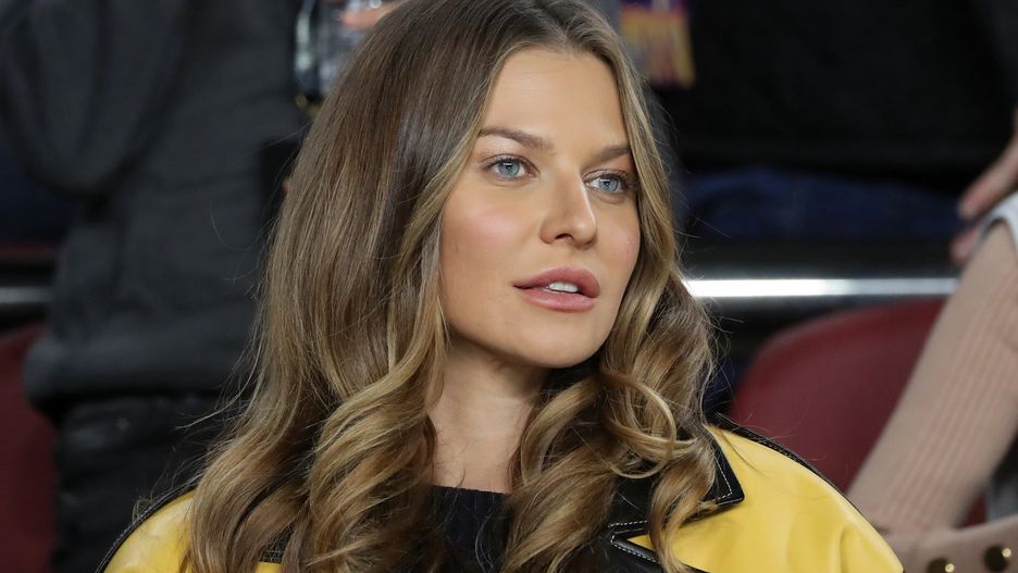 Anna Lewandowska nosi najmodniejszą kurtkę sezonu 