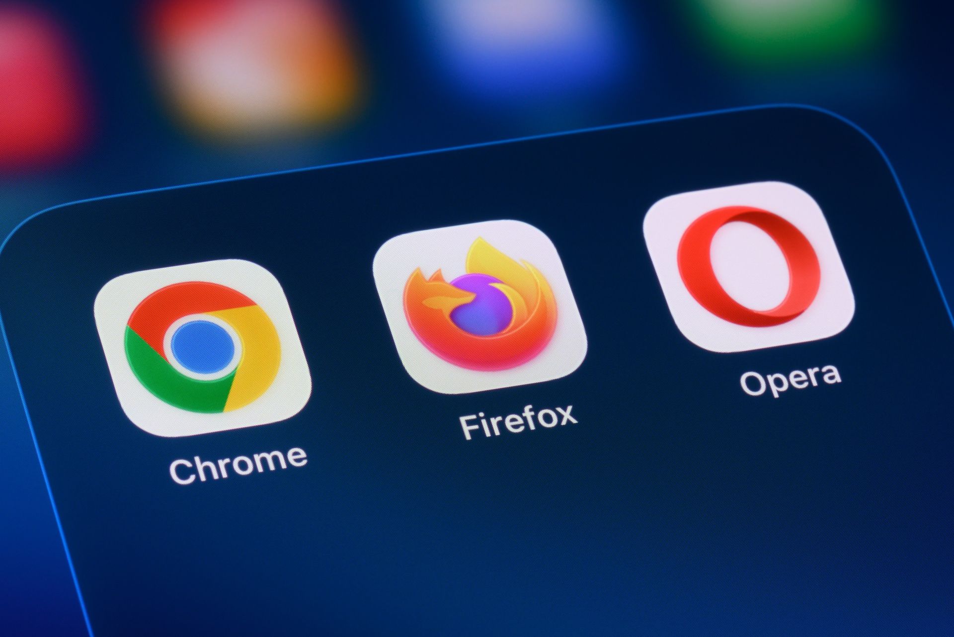 Skąd naprawdę wzięła się nazwa Firefox i co pokazuje logo?