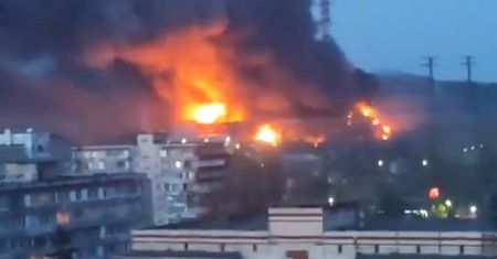 Płonie jedna z największych elektrowni w Ukrainie. "Barbarzyńska wojna Putina"