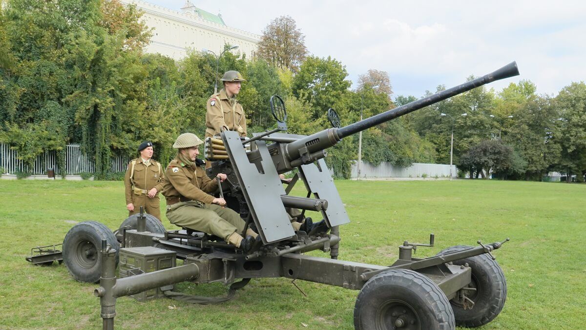 Armata przeciwlotnicza Bofors 40 mm