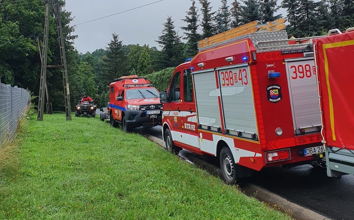 Koronawirus w Polsce. Zapracowani strażacy. Wyjeżdżają zamiast pogotowia