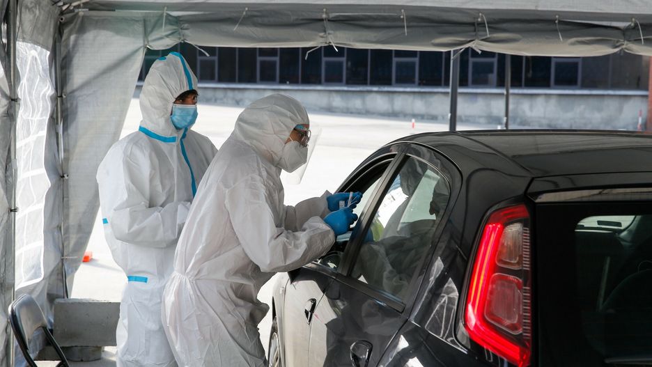 Koronawirus w Polsce. W ponad 100 laboratoriach zdarzały się błędne wyniki testów