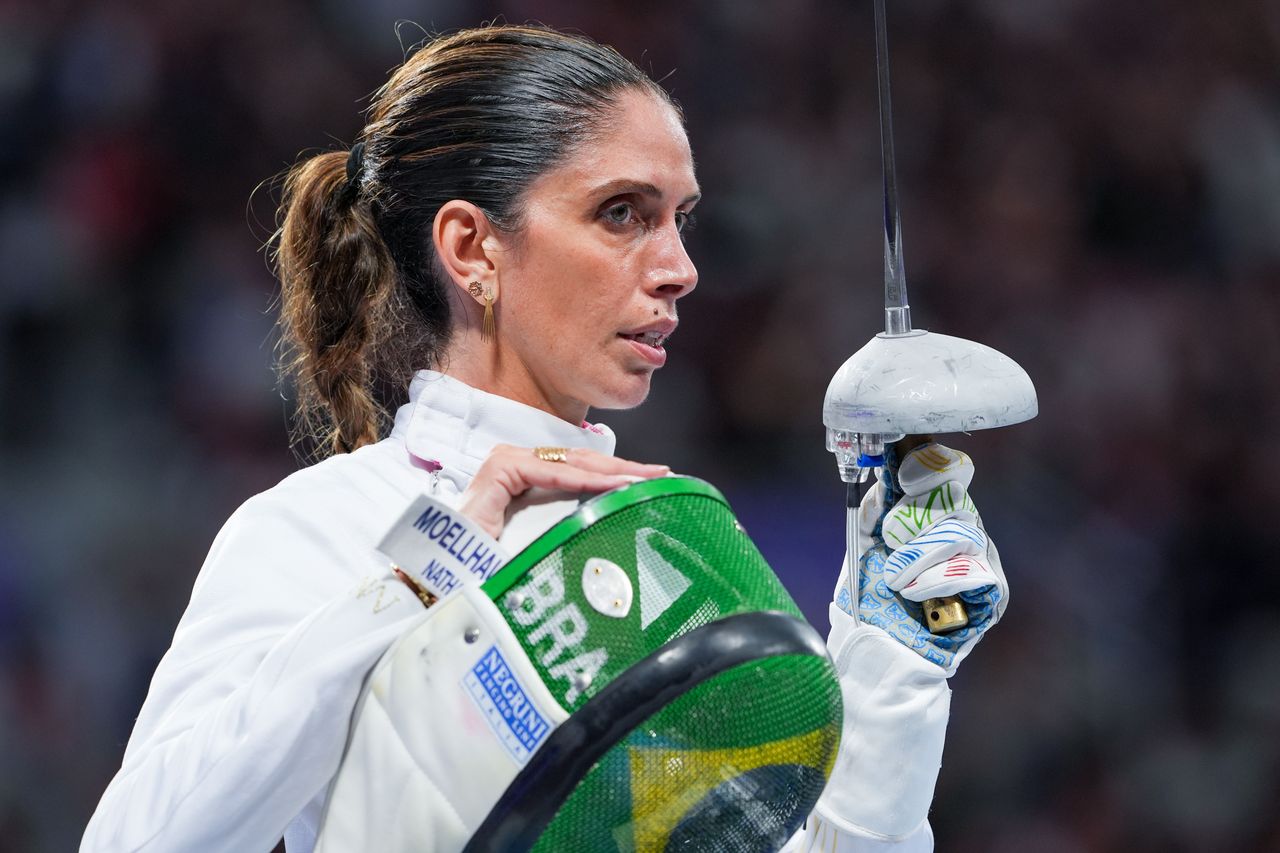 Brazilian fencer Nathalie Moellhausen battles cancer at the Paris olympics