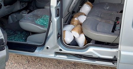 Znaleźli samochód. W środku były narkotyki warte 20 mln zł