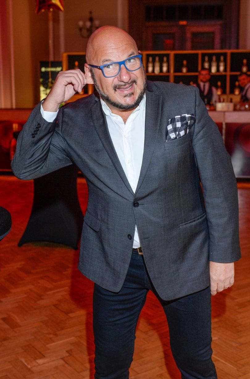 Piotr Gąsowski kpi z Tomasza Kammela wychwalającego cud życia na przykładzie Kurskich