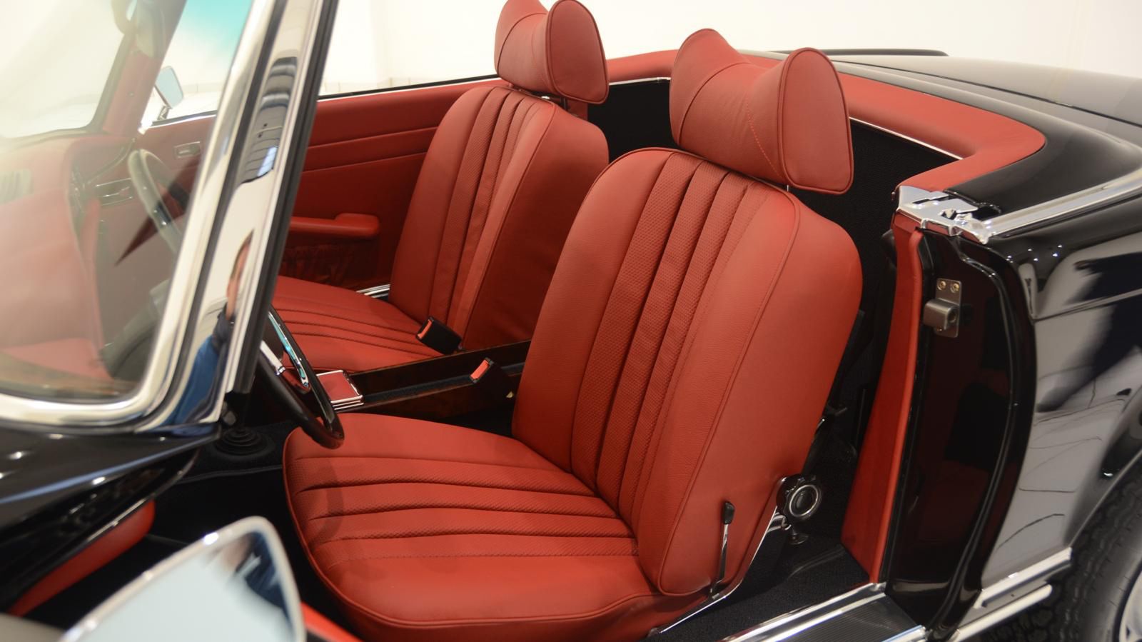 Mercedes-Benz 280 SL