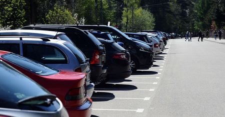 Całodobowy parking zaskoczył turystów. Według nich jest za drogo