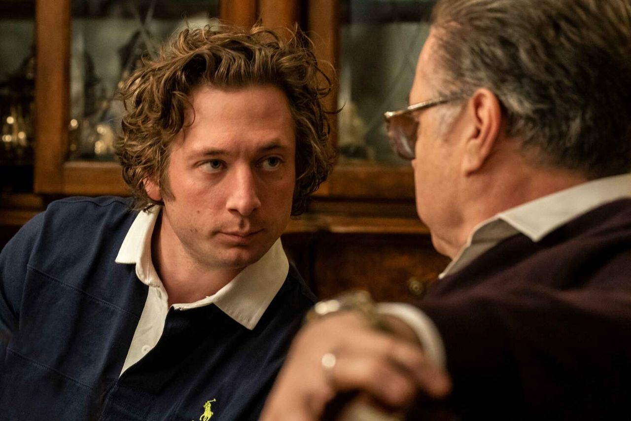 Jeremy Allen White jest gwiazdą serialu "The Bear"