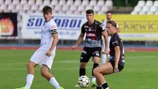 W derbach regionu ŁKS Łomża pokonał Jagiellonię II Białystok 2:0. Udany debiut nowego trenera Wigier i porażka KS Wasilków