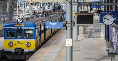 Wypadek na SKM Stocznia w Gdańsku. Kobieta potrącona przez pociąg