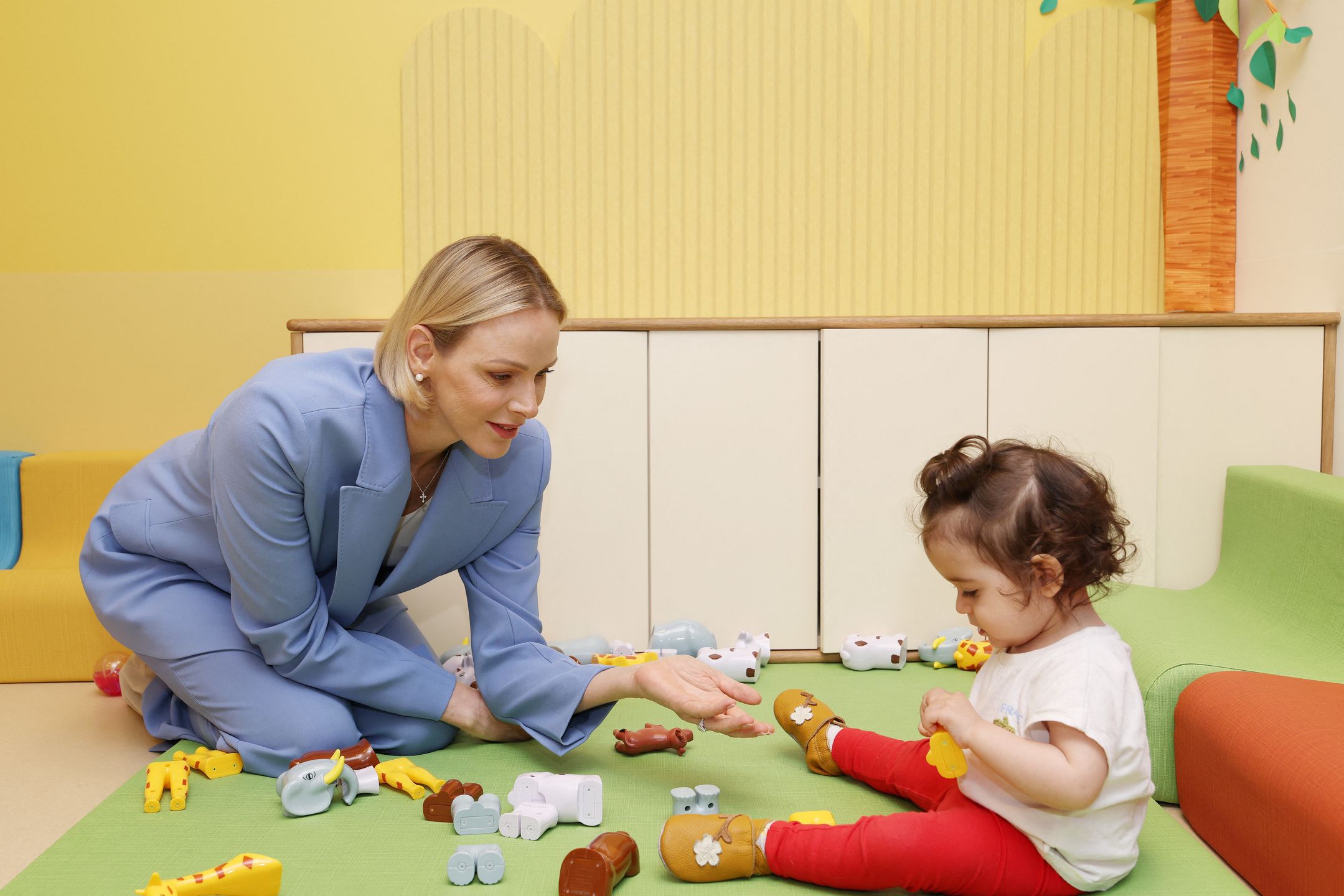 Księżna Charlene i książę Albert odwiedzili żłobek