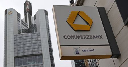 Rekordowy zysk i masowe zwolnienia. Niemiecki bank ogłosił decyzję