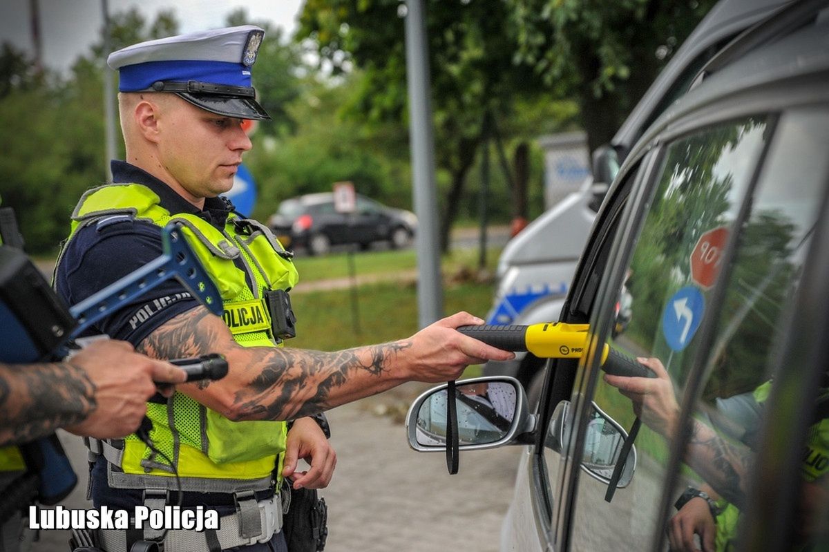 Nowe przepisy mają zlikwidować zasadę automatycznego odbierania pojazdów pijanym kierowcom