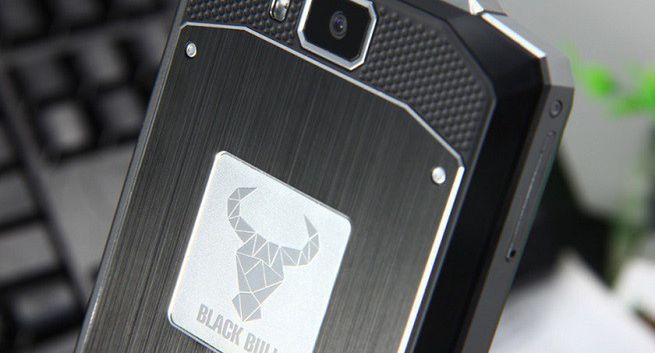 Smartfon Oukitel K10000 z akumulatorem 10 000 mAh wytrzyma 15 dni bez ładowania (wideo)