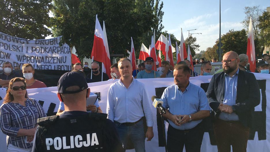 Piątka dla zwierząt. Rolnicy manifestują w Warszawie