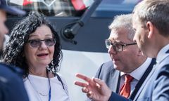 Siostra Morawieckiego ujawniła swój majątek. Porównaliśmy z byłym premierem