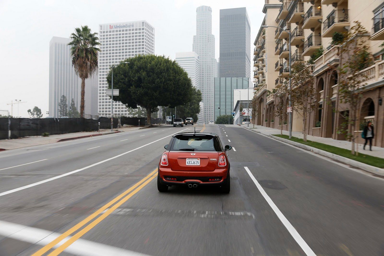 Galeria Mini jako celebracja sprzedaży półmilionowego egzemplarza w USA 107