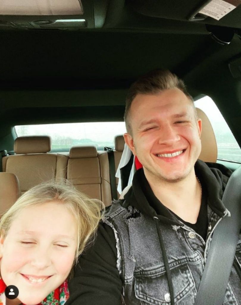 Dawid Narożny z córką 