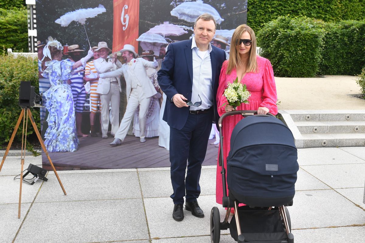 Jacek i Joanna Kurscy ochrzcili córkę. Sakramentu udzielił metropolita częstochowski