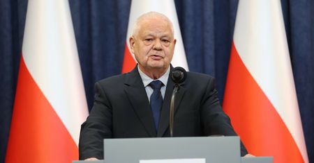 Zarobki Adama Glapińskiego. NBP opublikował dane