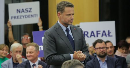 Trzaskowski dostał niewygodne pytanie od uczestniczki. "Nieprawda"