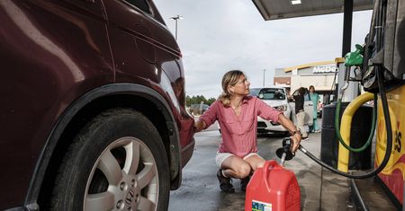 Huragan Ida uderzył w wydobycie ropy. Mocno zdrożała benzyna