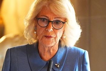 Brat księżnej Diany uderzył w króla Karola III. Kamila zabrała głos