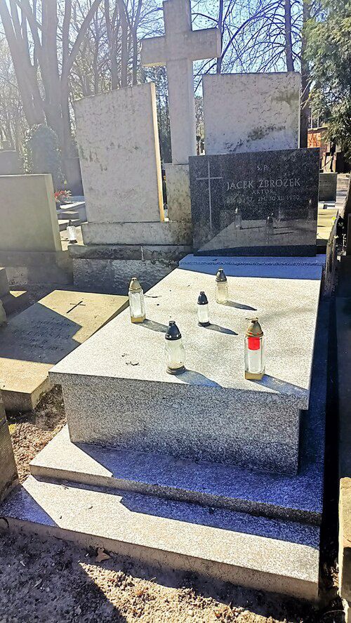 Grób Jacka Zbrożka na Starych Powązkach