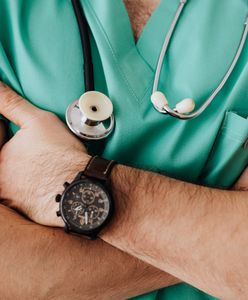 Lekarz zarobił ponad 2 mln zł w rok. Afera w szpitalu