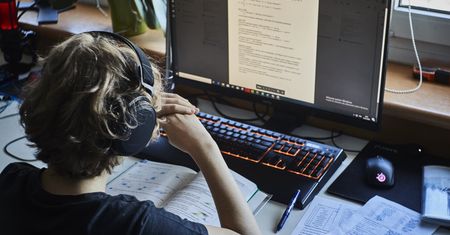 Zdalne nauczanie w szkołach? Rodzice odetchnęli z ulgą. Mają jednak obawy