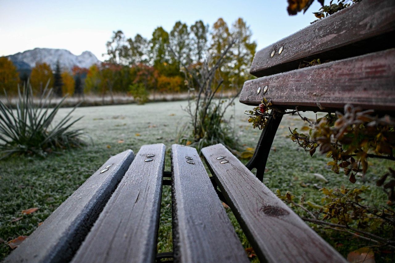 IMGW ostrzega. Przed nami mroźna noc, nawet do -10 stopni