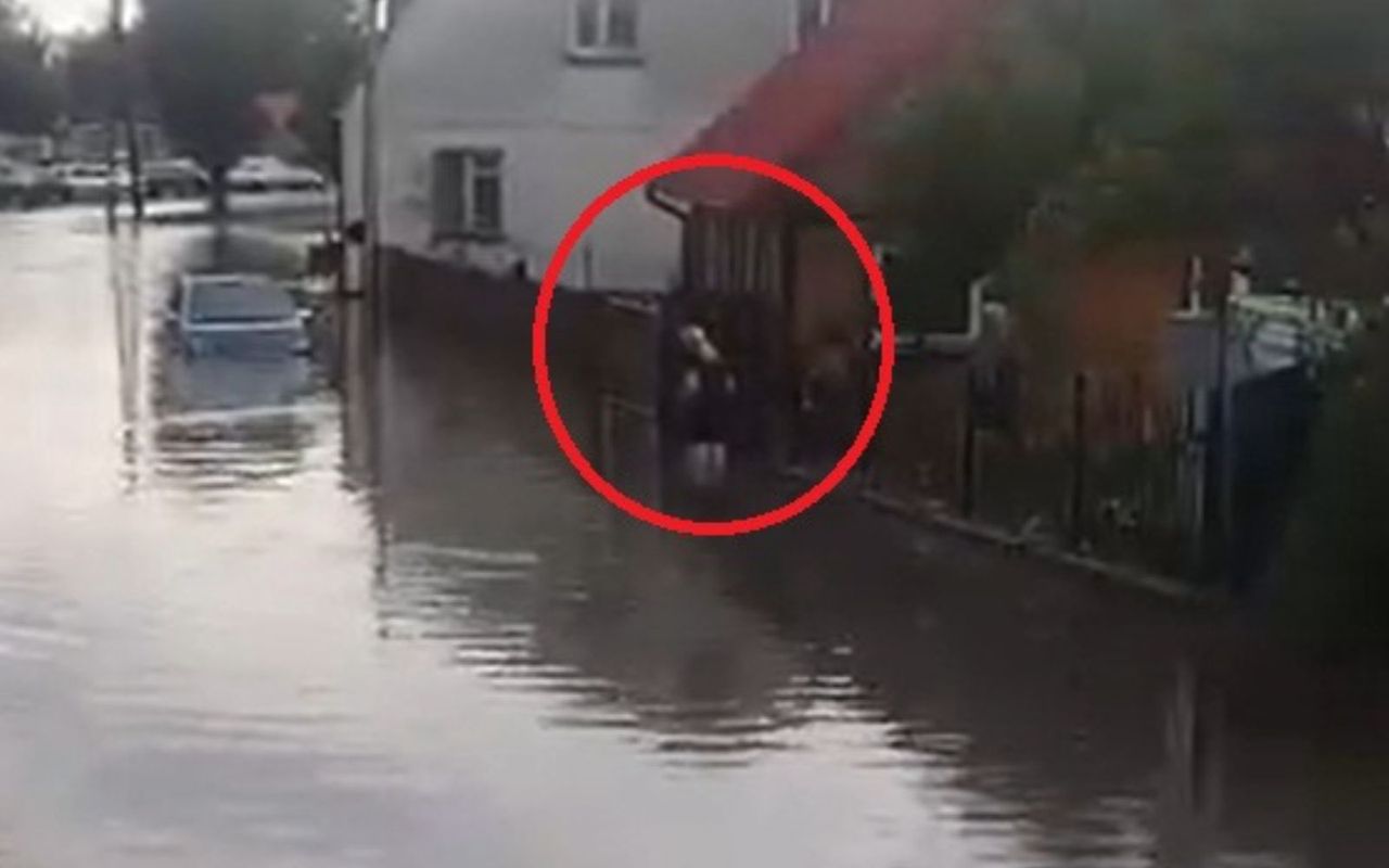 Woda niemal po kolana. Nagranie z Sokółki